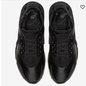 Black Womens huarache run sneakers size 10.5